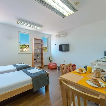 Apartment Ivona *